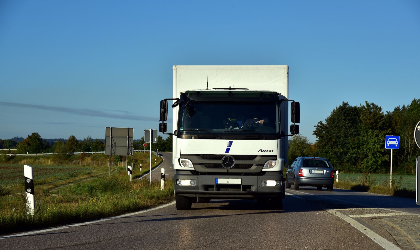 Nikon D750 sample photo. Truck, road, traffic photography