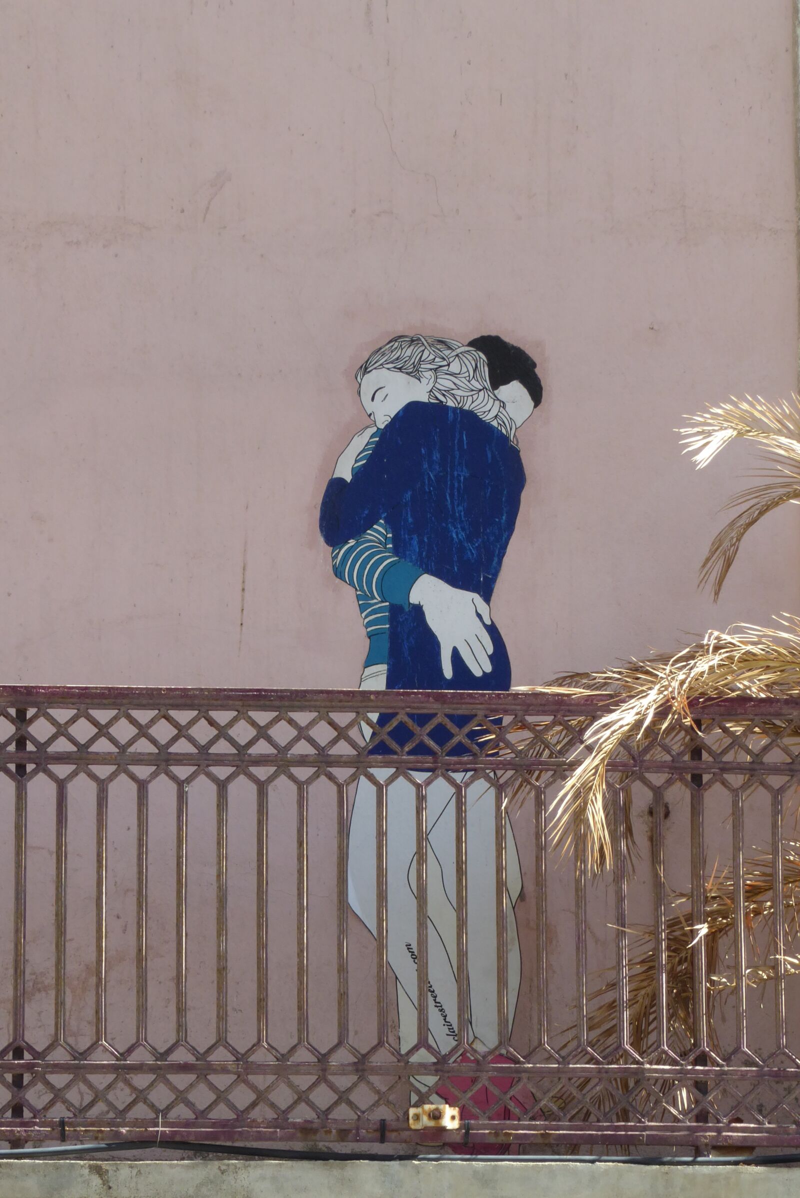 Panasonic Lumix DMC-ZS50 (Lumix DMC-TZ70) sample photo. Mural, art, embrace photography