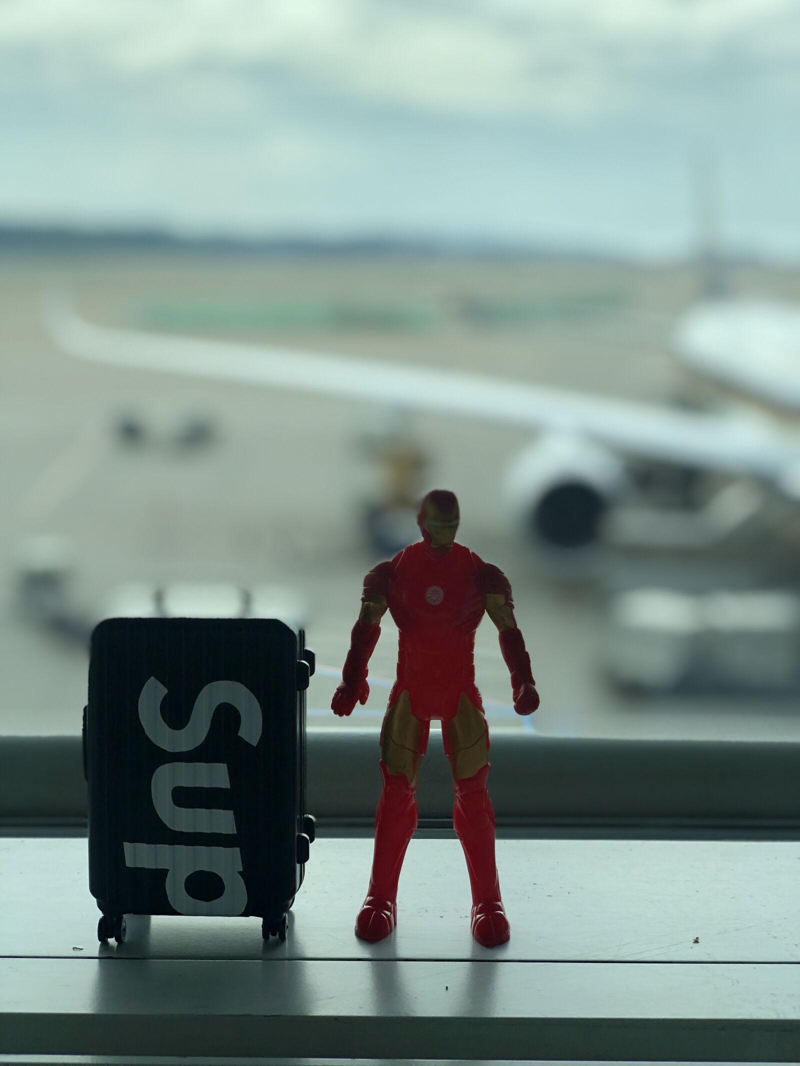 iPhone X back dual camera 6mm f/2.4 sample photo. Travel, plane, iron man photography