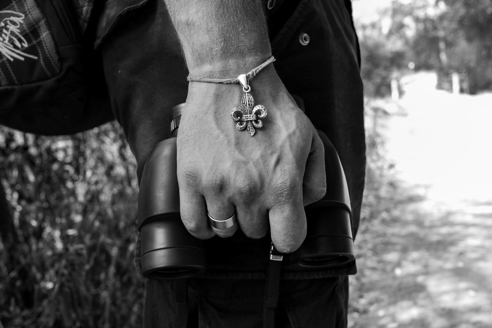 Canon EF-S 24mm F2.8 STM sample photo. Black white, hand, human photography