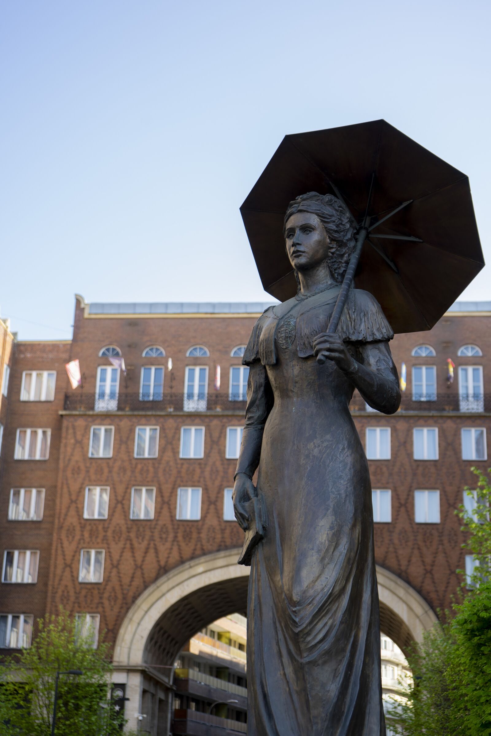 Sony a7 II + Sony FE 28-70mm F3.5-5.6 OSS sample photo. Sisi, statue, budapest photography