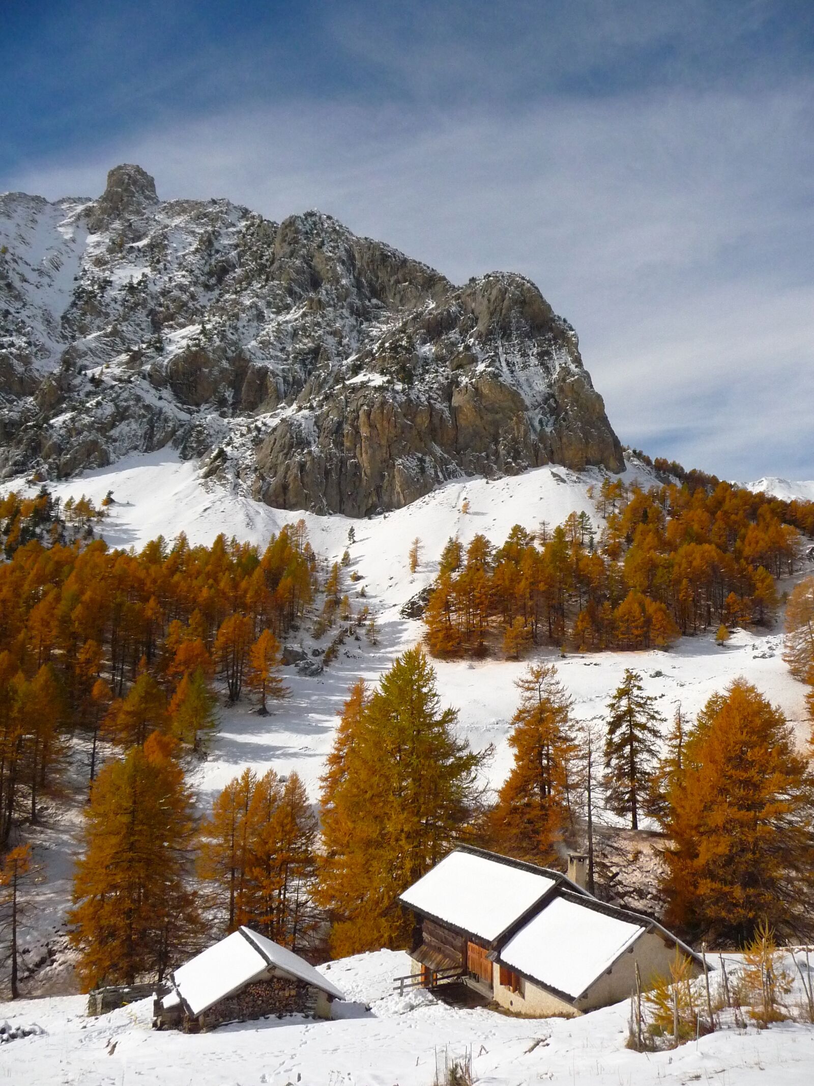 Panasonic Lumix DMC-TZ5 sample photo. Alps, mountain, chalet photography