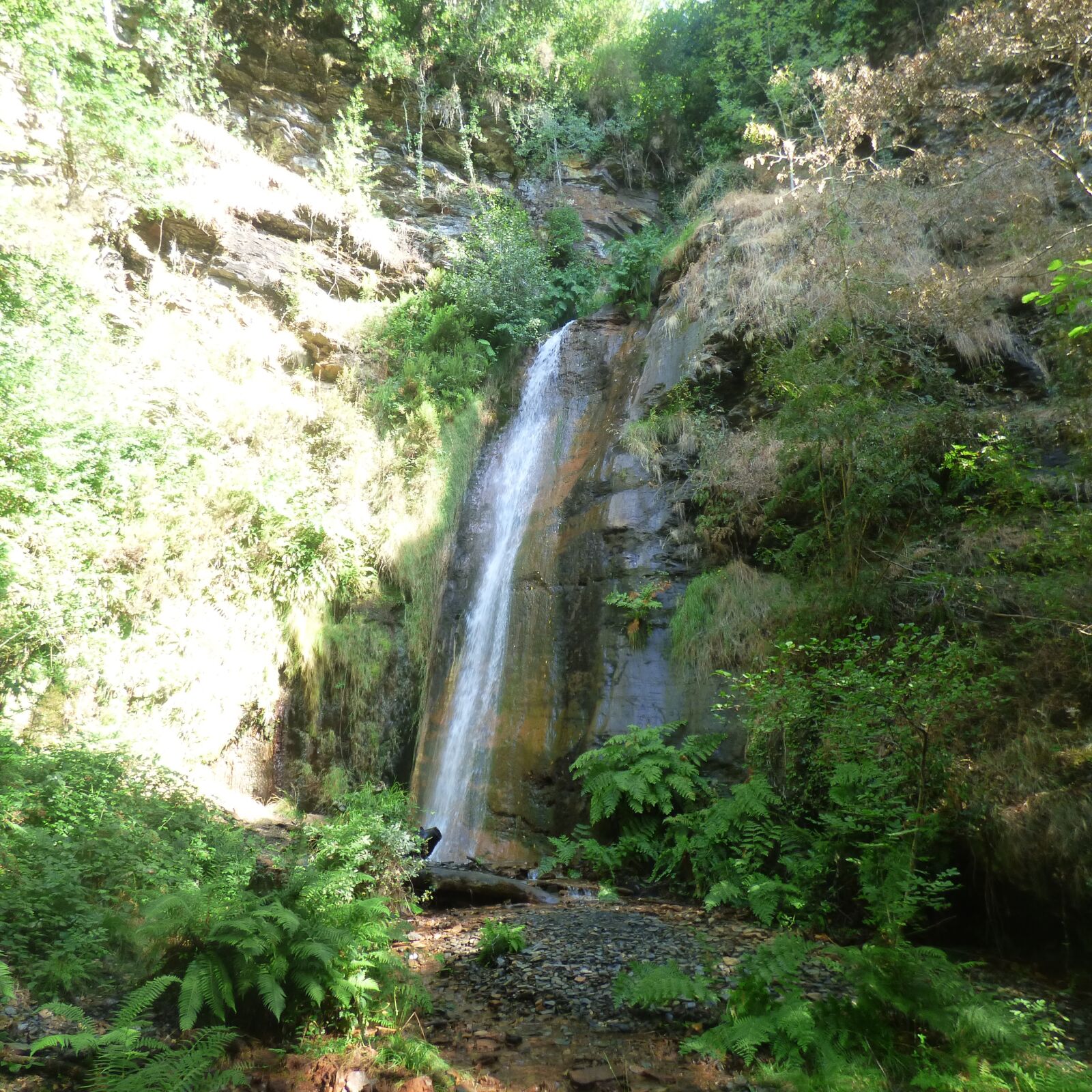 Panasonic DMC-FZ72 sample photo. Waterfall, cascada, natural photography