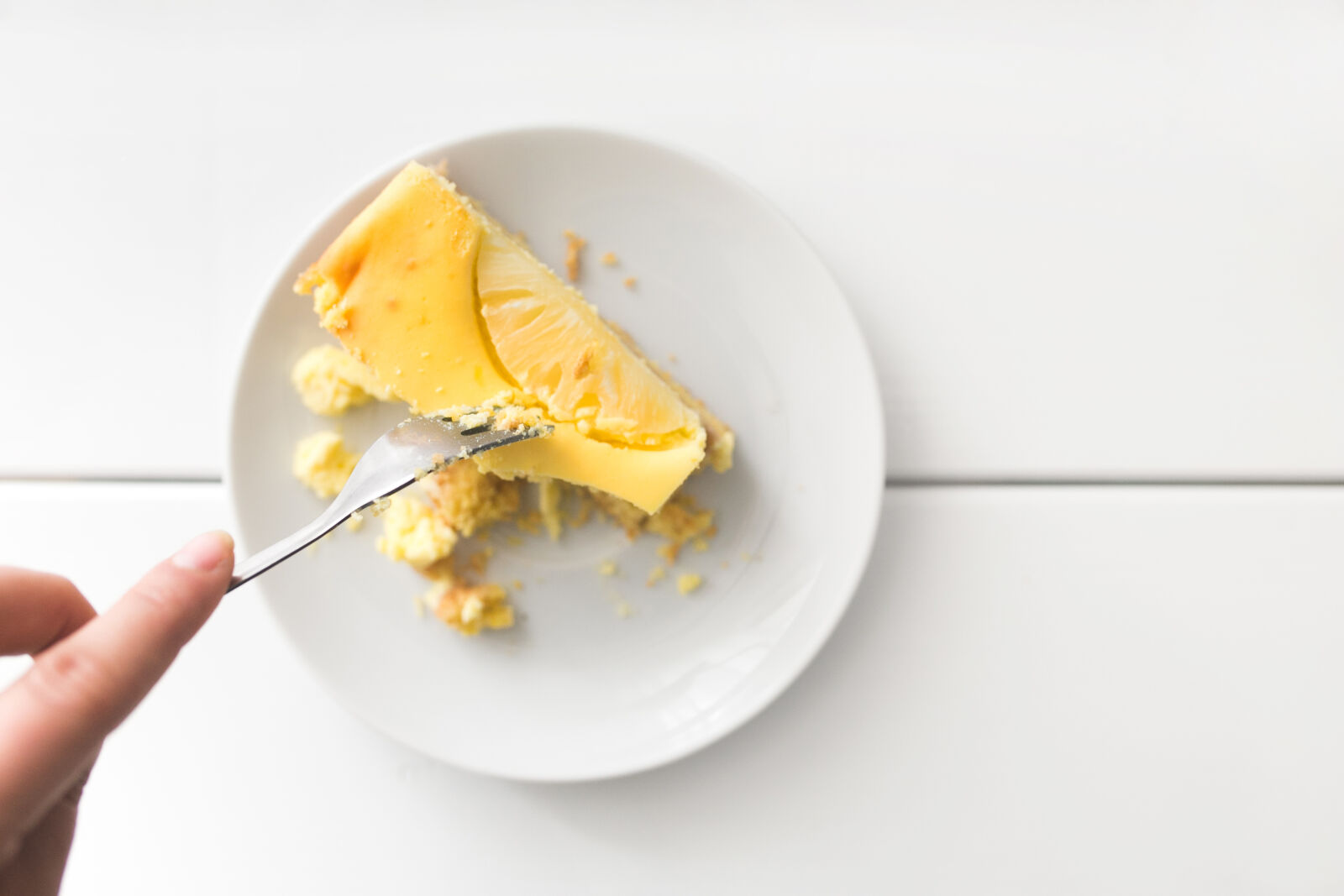 Canon EOS 6D + Sigma 35mm F1.4 DG HSM Art sample photo. Sliced, dessert, on, top photography
