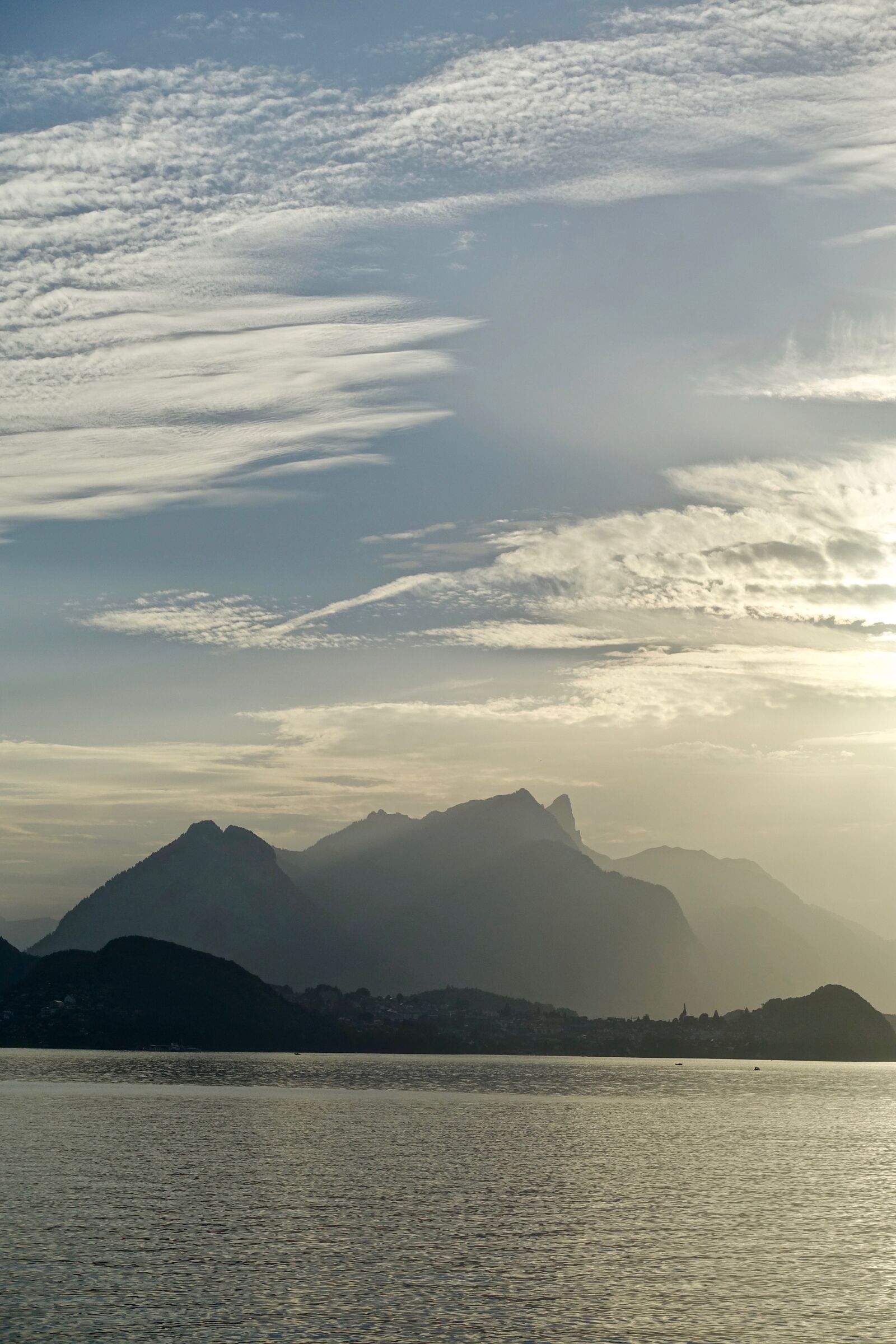 Sony Cyber-shot DSC-RX100 III sample photo. Sunset, mountains, glisten photography