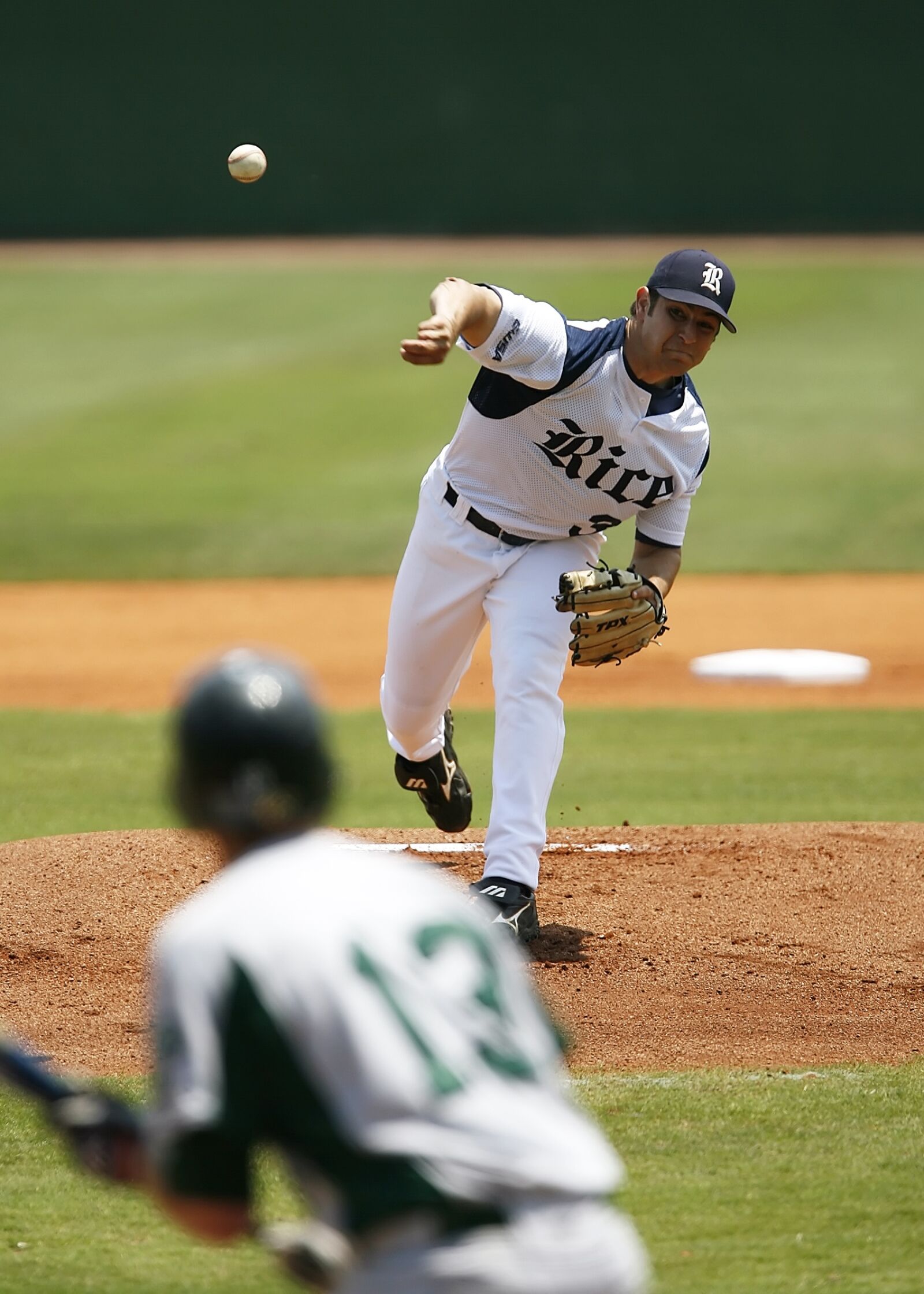 Canon EOS-1D Mark II N sample photo. Baseball pitcher, baseball, pitch photography