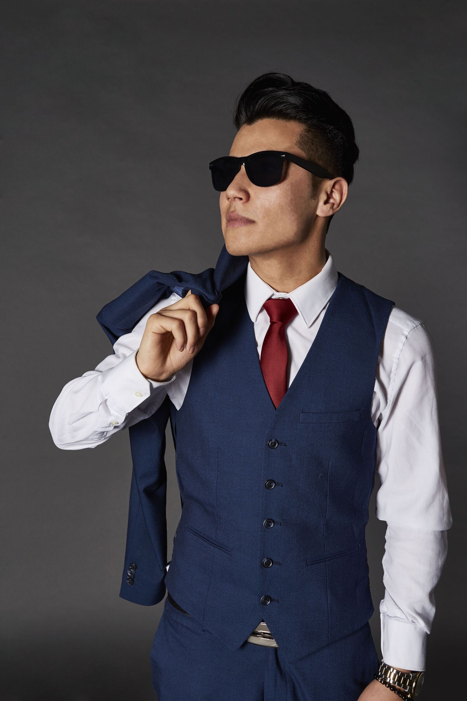 Canon EF 17-40mm F4L USM sample photo. Model, businessman, corporate photography