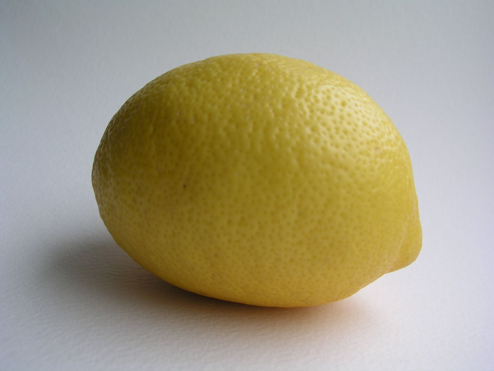 Olympus C5050Z sample photo. Lemon, fruit, yellow photography