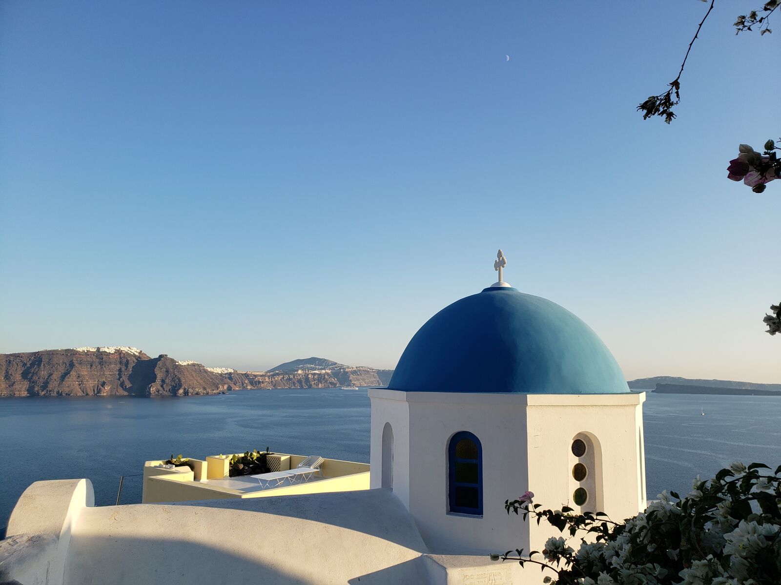 Samsung Galaxy S9+ sample photo. Santorini, greece, island photography