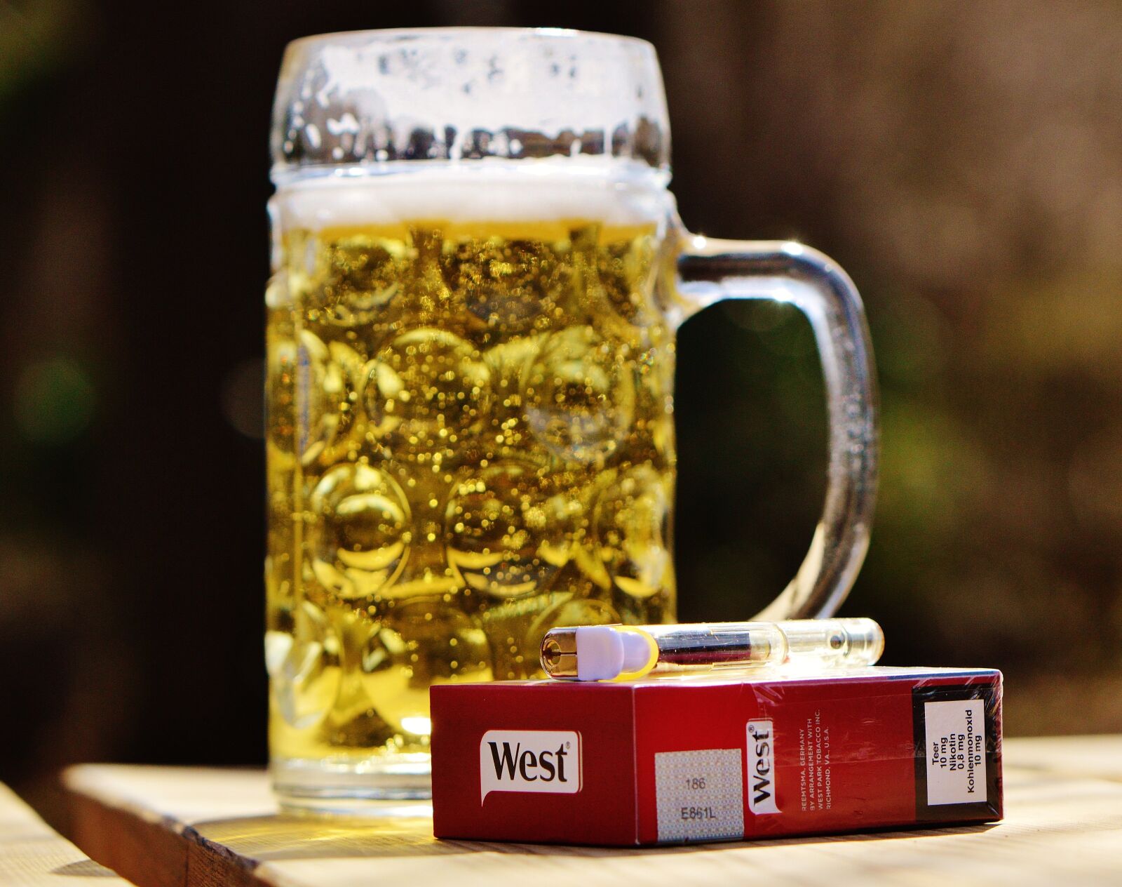 Nikon D3200 sample photo. Beer, beer garden, cigarettes photography