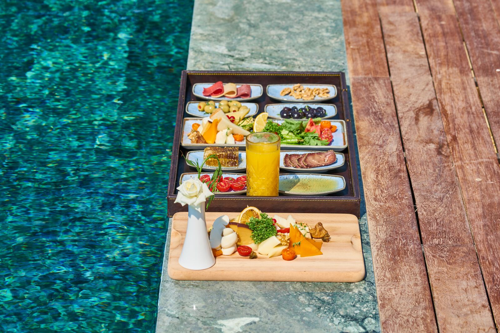 Sony FE 70-200mm F4 G OSS sample photo. Breakfast, holiday, food photography