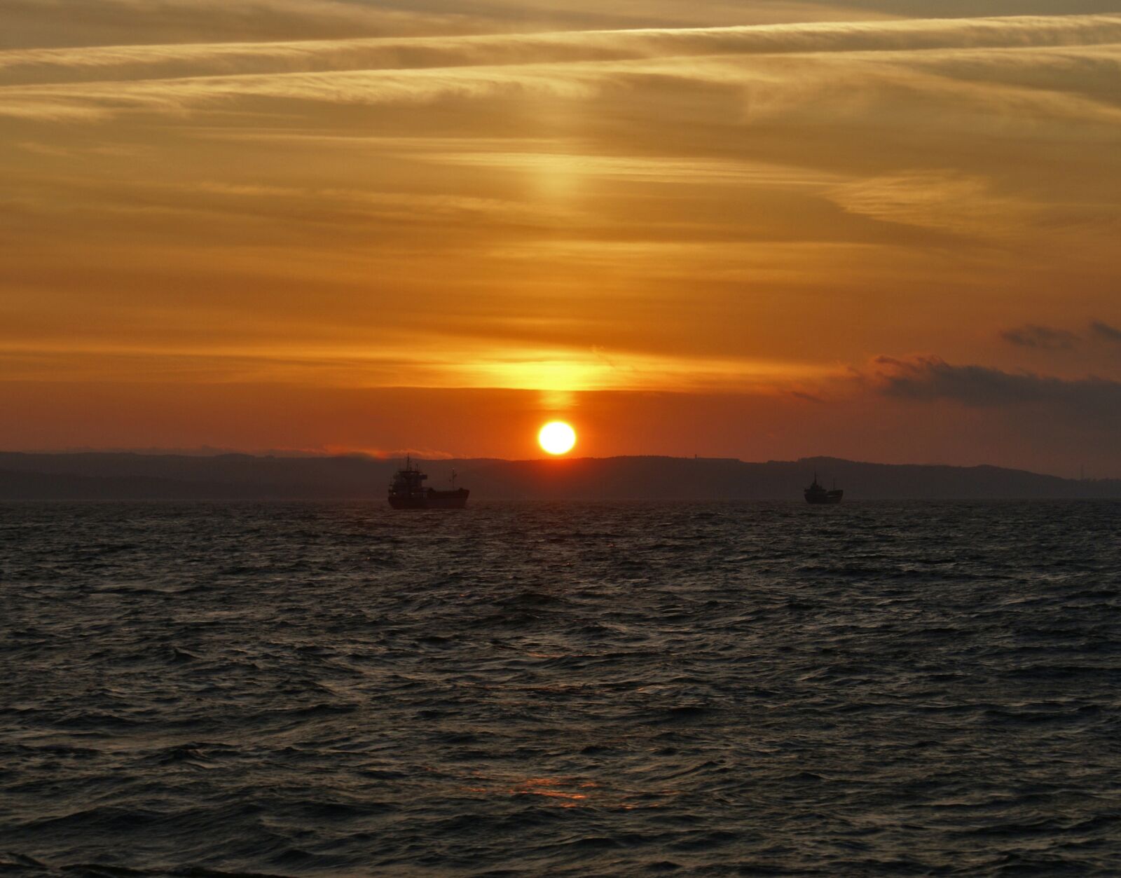 Sony Alpha DSLR-A100 sample photo. Sea, sunset, two ships photography
