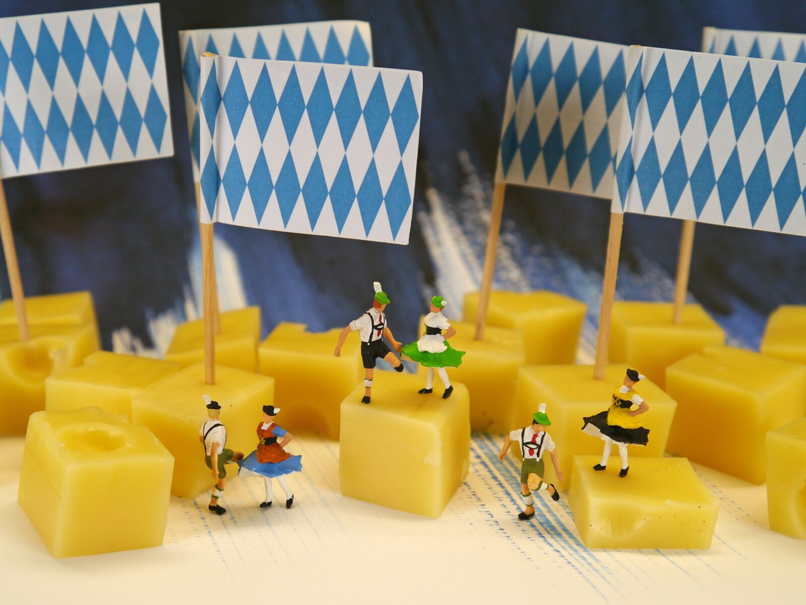 Panasonic Lumix DMC-G3 sample photo. Bavaria, cheese, cheese cubes photography