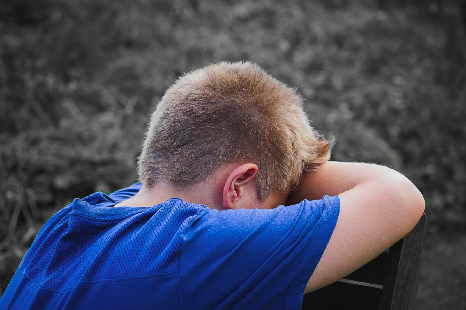 Canon EOS 650D (EOS Rebel T4i / EOS Kiss X6i) sample photo. Boy, child, sad photography