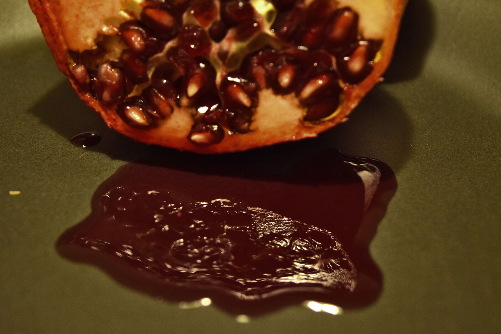 Nikon D3300 sample photo. Blood, juice, pomegranate, theme photography