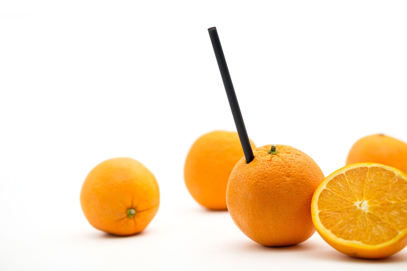 Fujifilm X-T2 + Fujifilm XF 35mm F2 R WR sample photo. Orange, orange juice, fruit photography