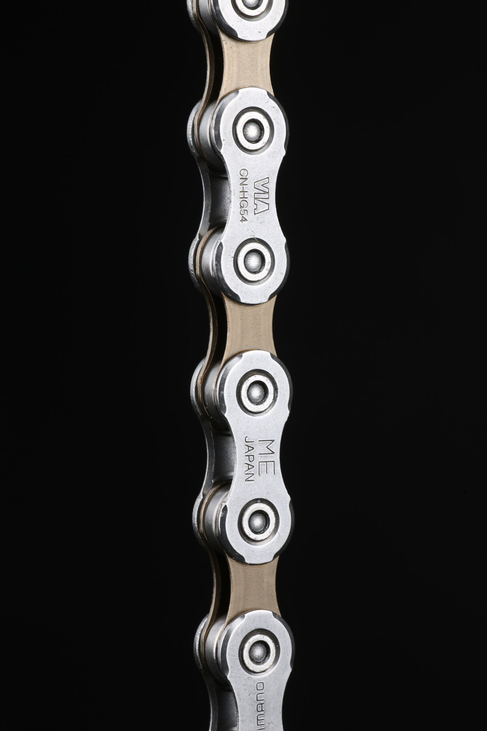 Canon EOS 5D Mark III sample photo. Chain, chrome, metal photography