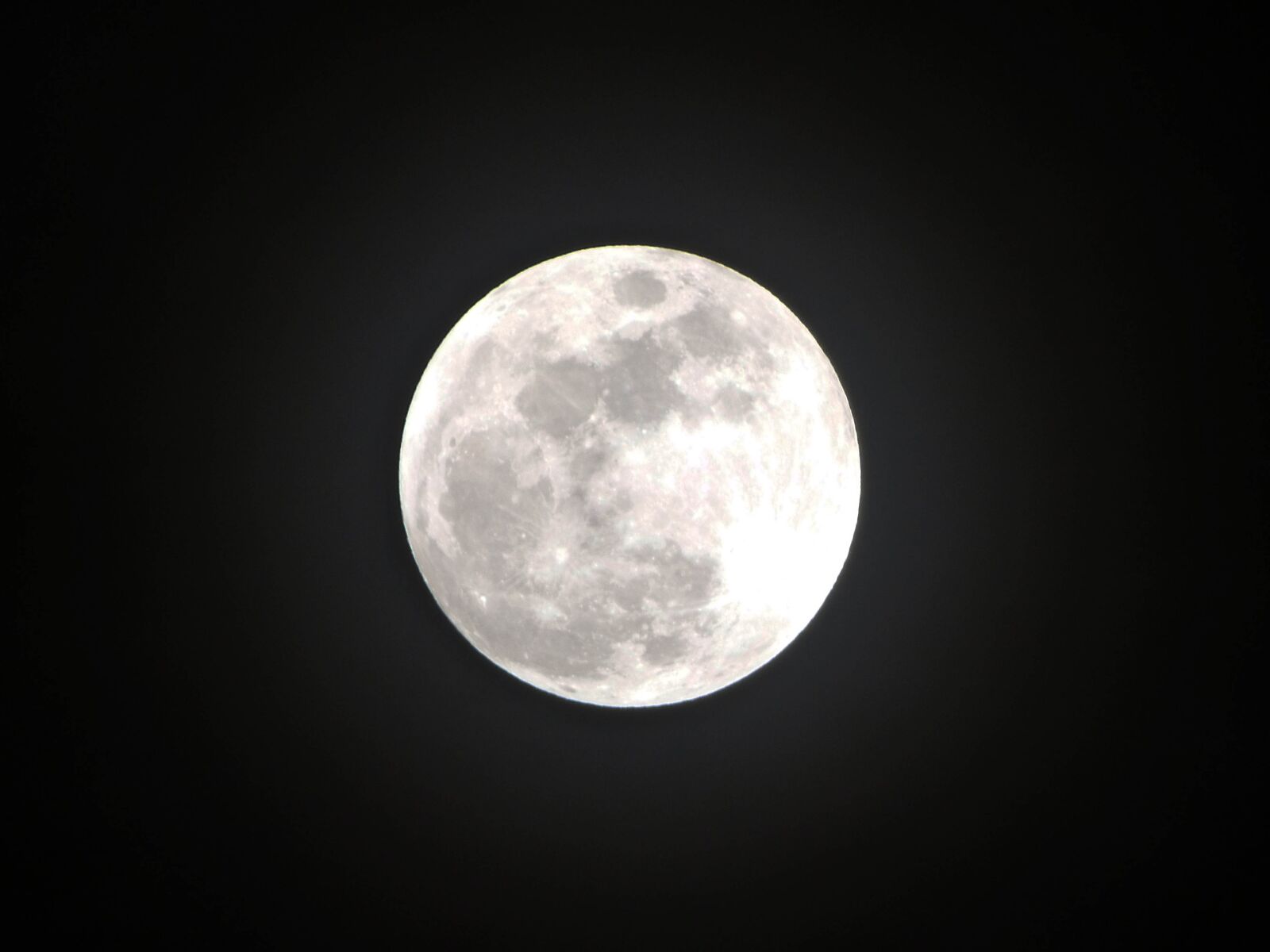 Panasonic Lumix DMC-FZ70 sample photo. Moon, moonlight, halo photography