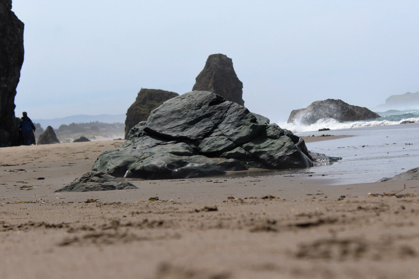 Canon EOS 1200D (EOS Rebel T5 / EOS Kiss X70 / EOS Hi) sample photo. Beach, rocks, sand photography