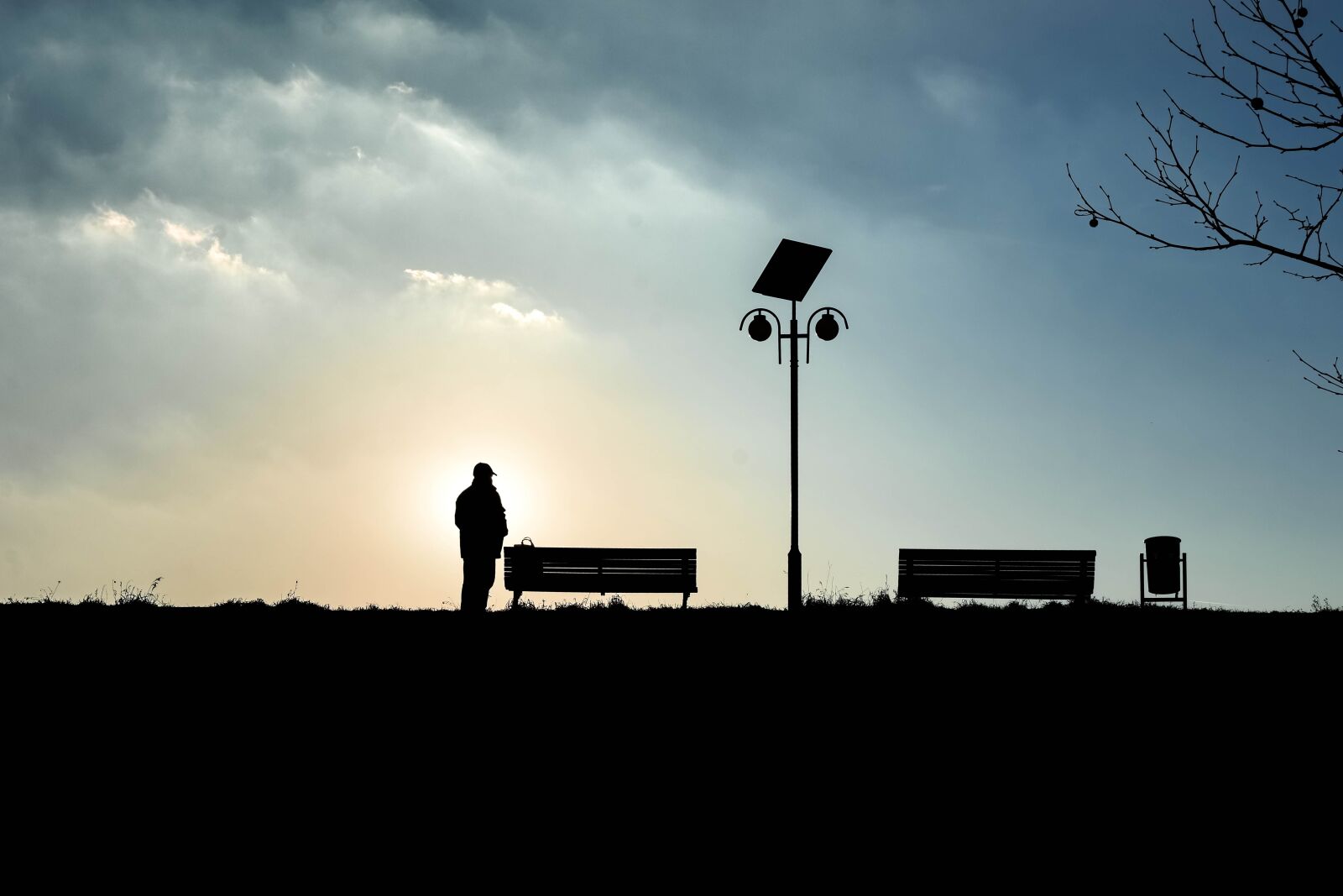 Nikon D7200 sample photo. Man, single, looking photography