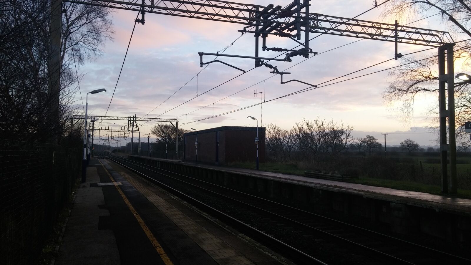 LG D855 sample photo. Track photography