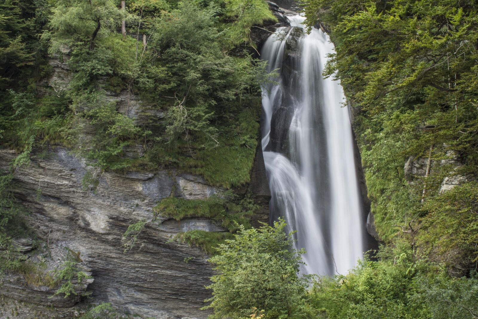 Canon EOS 1100D (EOS Rebel T3 / EOS Kiss X50) sample photo. Waterfall, water, nature photography