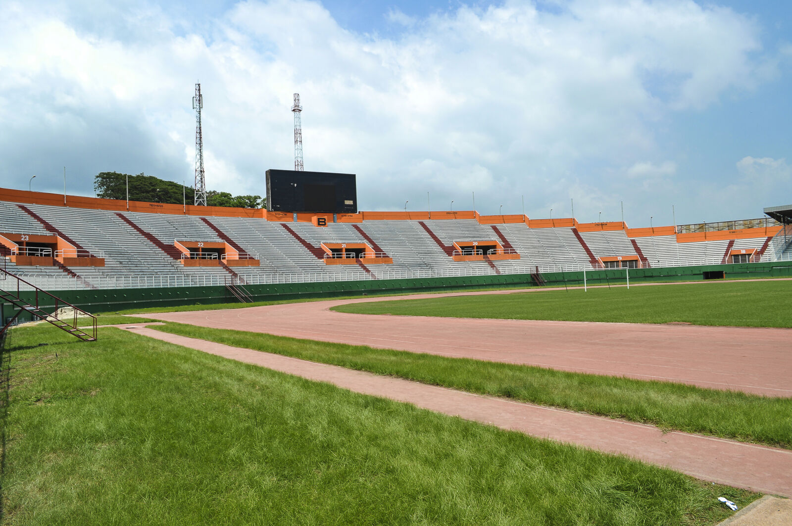 Nikon D5000 sample photo. Africa, audience, bleachers, crowd photography