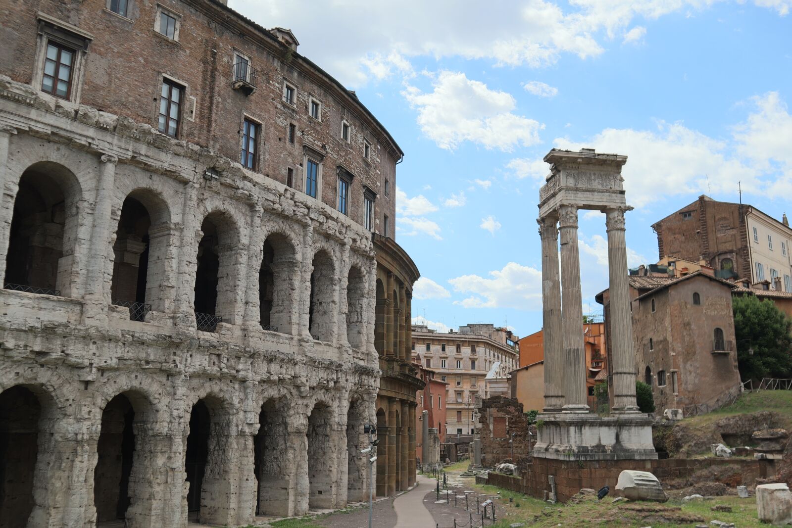Canon EOS M50 (EOS Kiss M) sample photo. Rome, ruins, colosseum photography