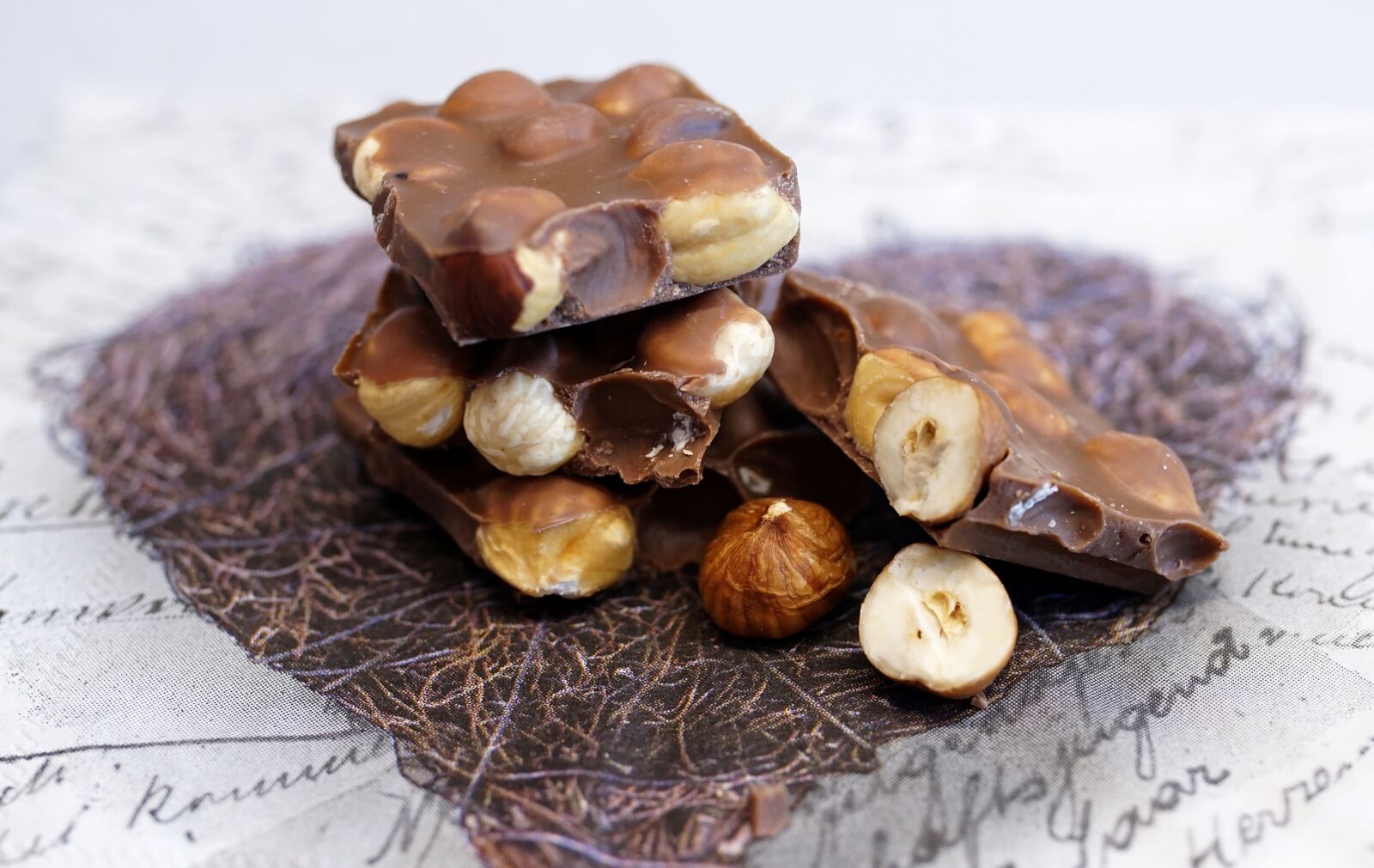 Sony ILCA-77M2 sample photo. Chocolate, nut chocolate, sweet photography