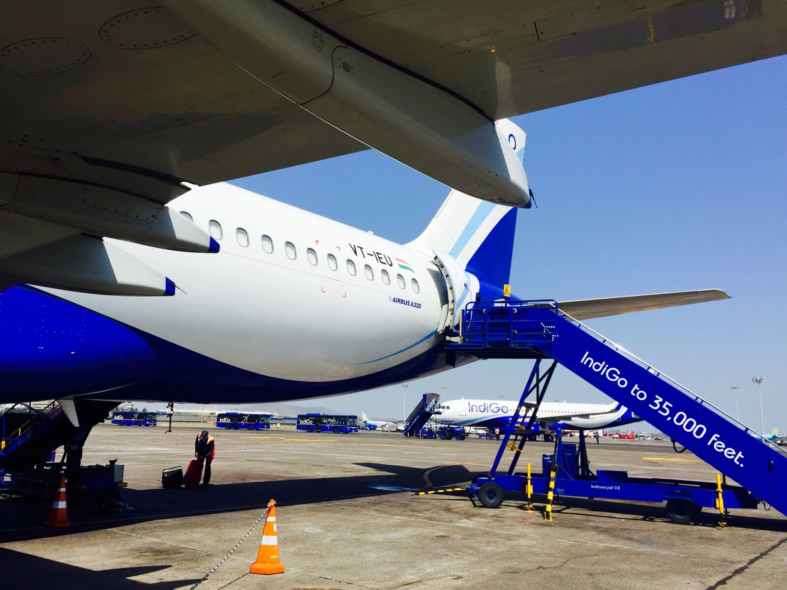 Apple iPhone 6 sample photo. Airplane, airport, man, plane photography