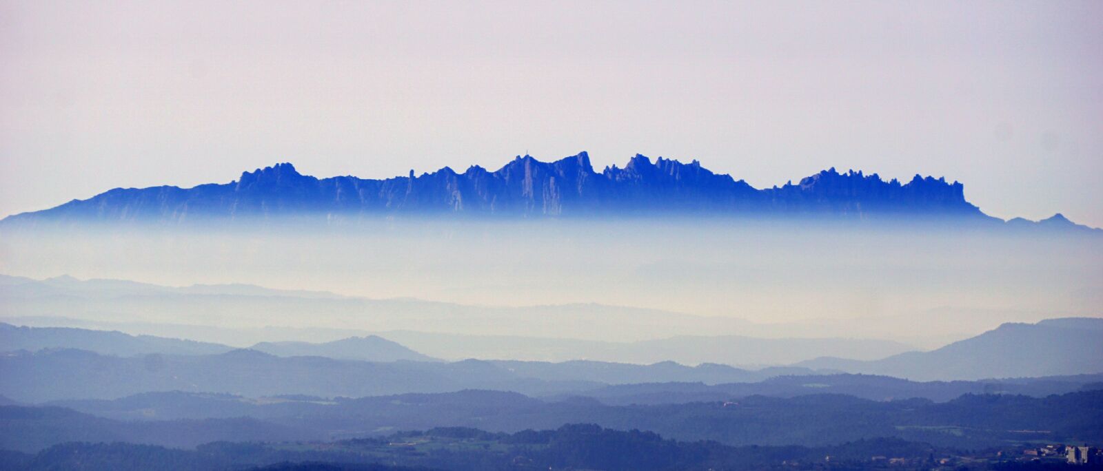 Sony E 55-210mm F4.5-6.3 OSS sample photo. Montserrat, cordillera, religion photography