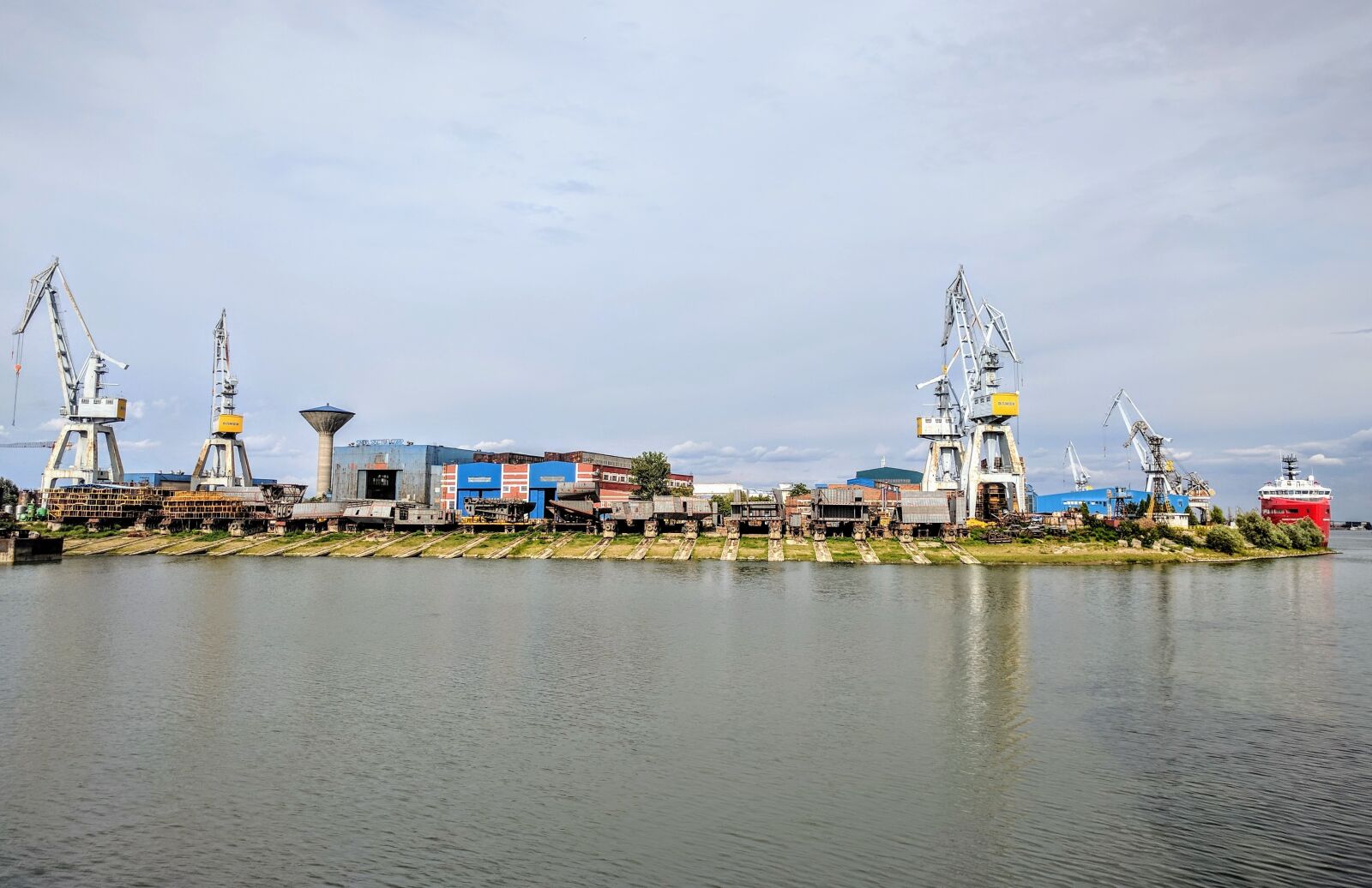 LG Nexus 5X sample photo. Shipyard, danube, river photography