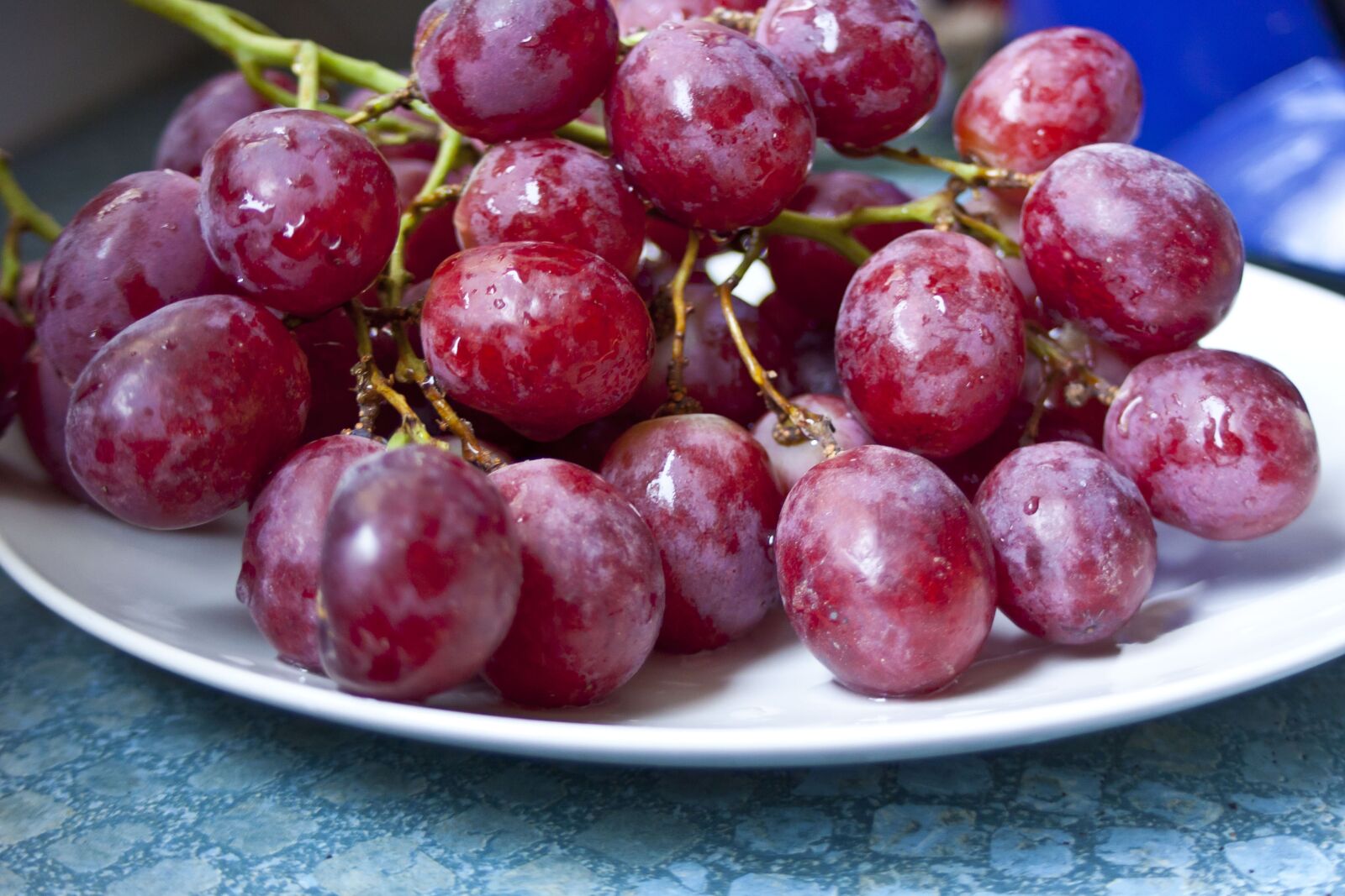 Canon EF 35-80mm F4.0-5.6 III sample photo. Fruit, eating, healthy photography