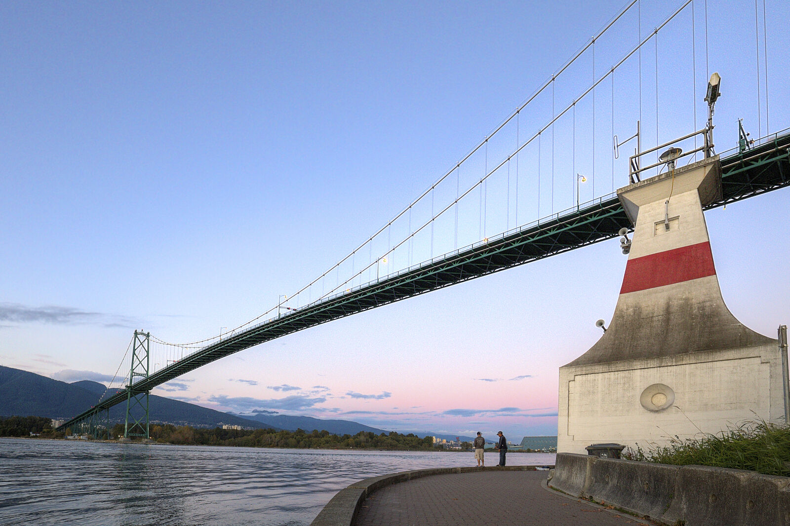 Canon EF 16-35mm F4L IS USM sample photo. Bridge, inlet, lighthouse, ocean photography