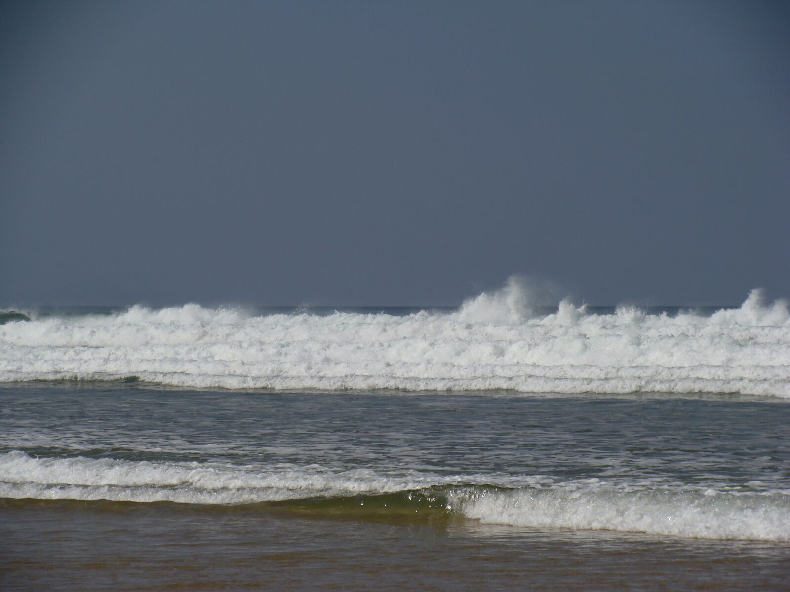 Sony DSC-H3 sample photo. Atlantic ocean, sea, beach photography