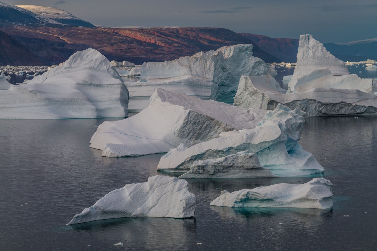 Leica APO-Vario-Elmarit-SL 90-280mm F2.8–4 sample photo. Expedition, arctic, iceberg photography