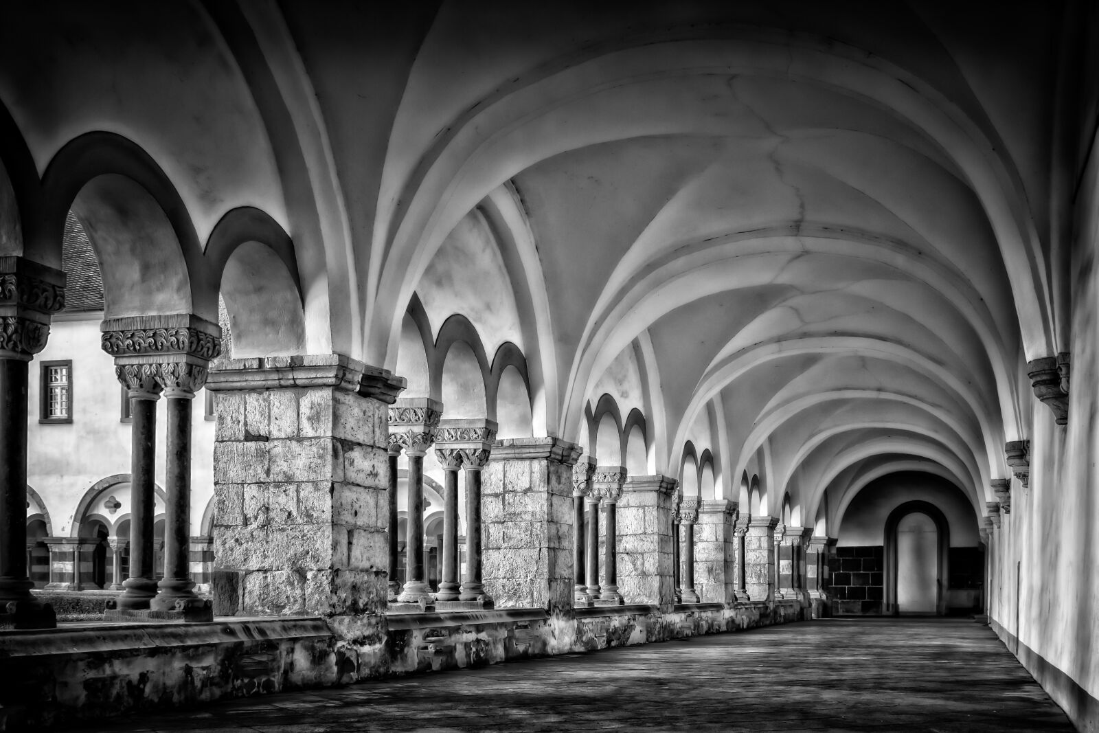 Nikon D3300 sample photo. Cloister, abbey, romanesque photography