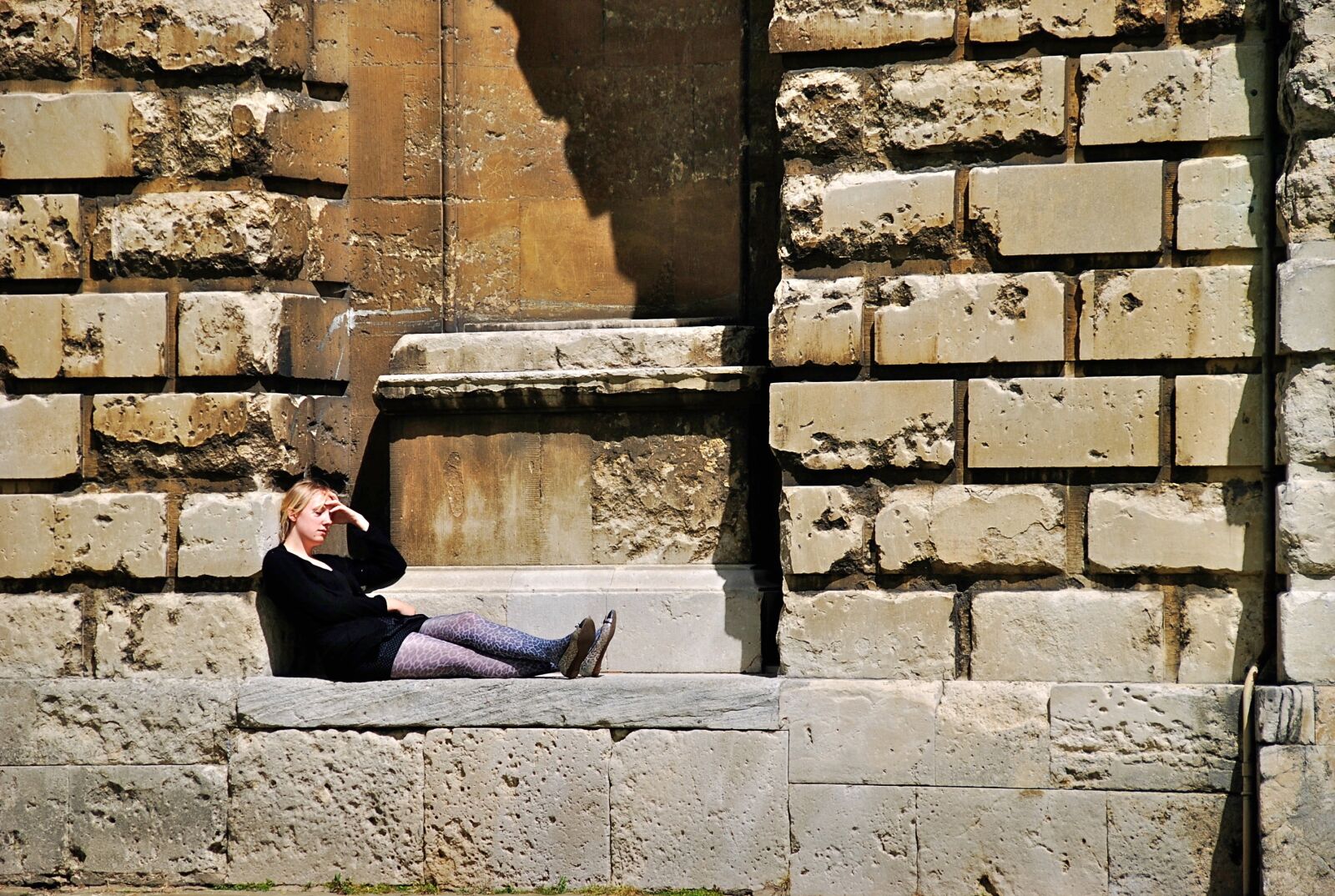 Nikon D60 sample photo. Woman, oxford, university photography