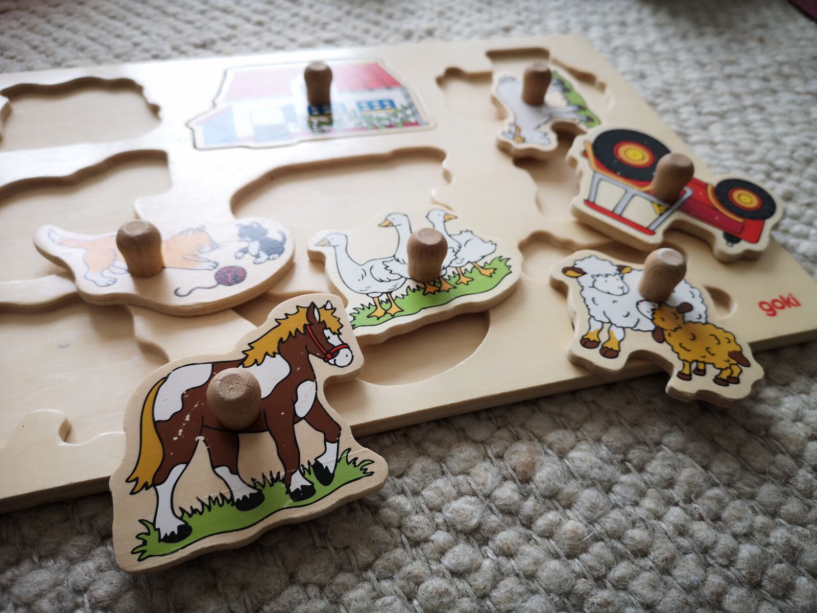 HUAWEI CLT-L29 sample photo. Wooden puzzle, child, small photography