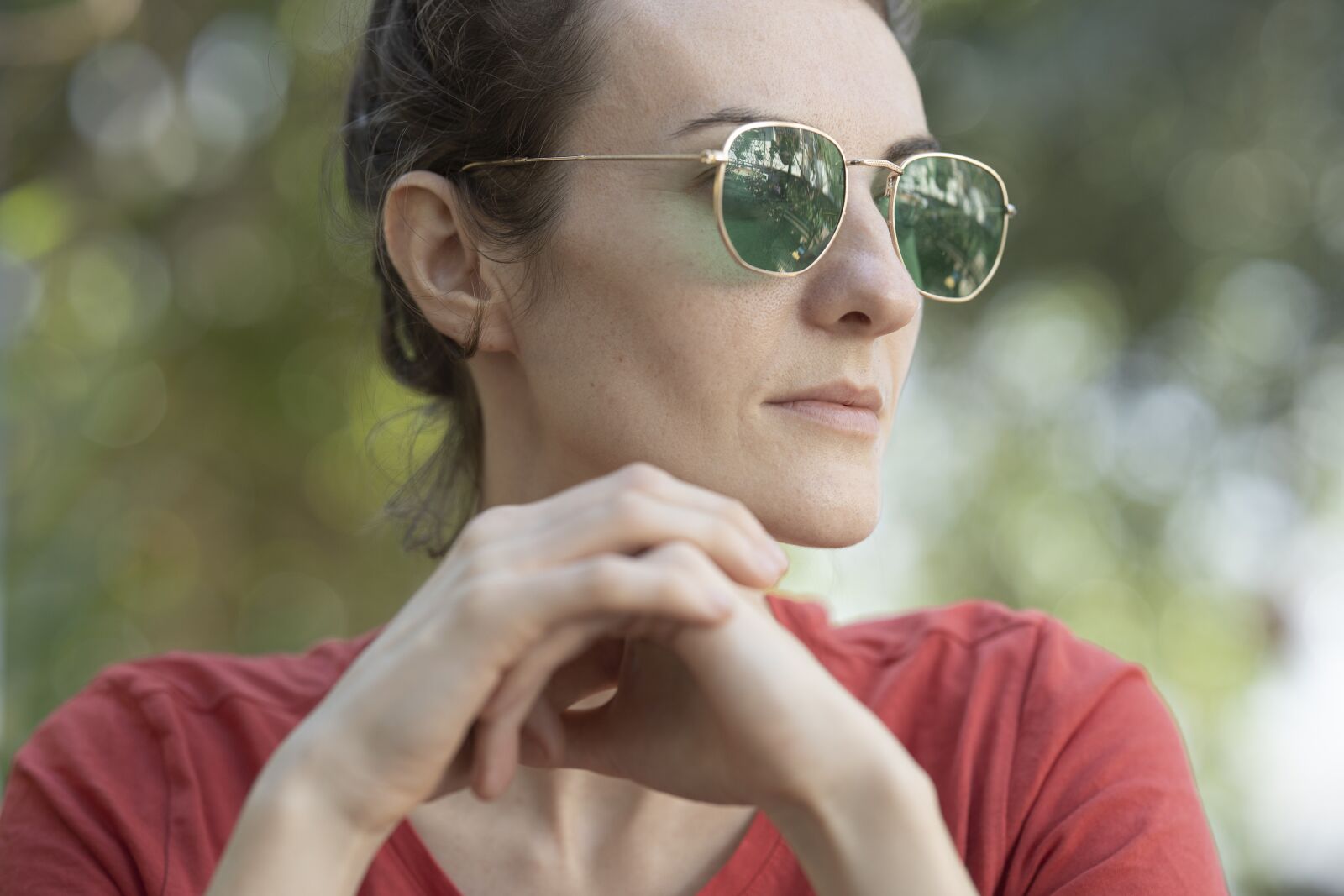 Canon RF 85mm F1.2L USM sample photo. Model, pose, woman photography