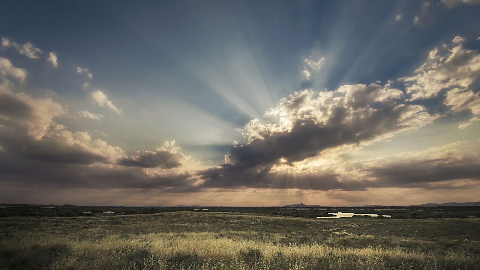 Tamron SP 15-30mm F2.8 Di VC USD sample photo. Sunset, clouds, sky photography