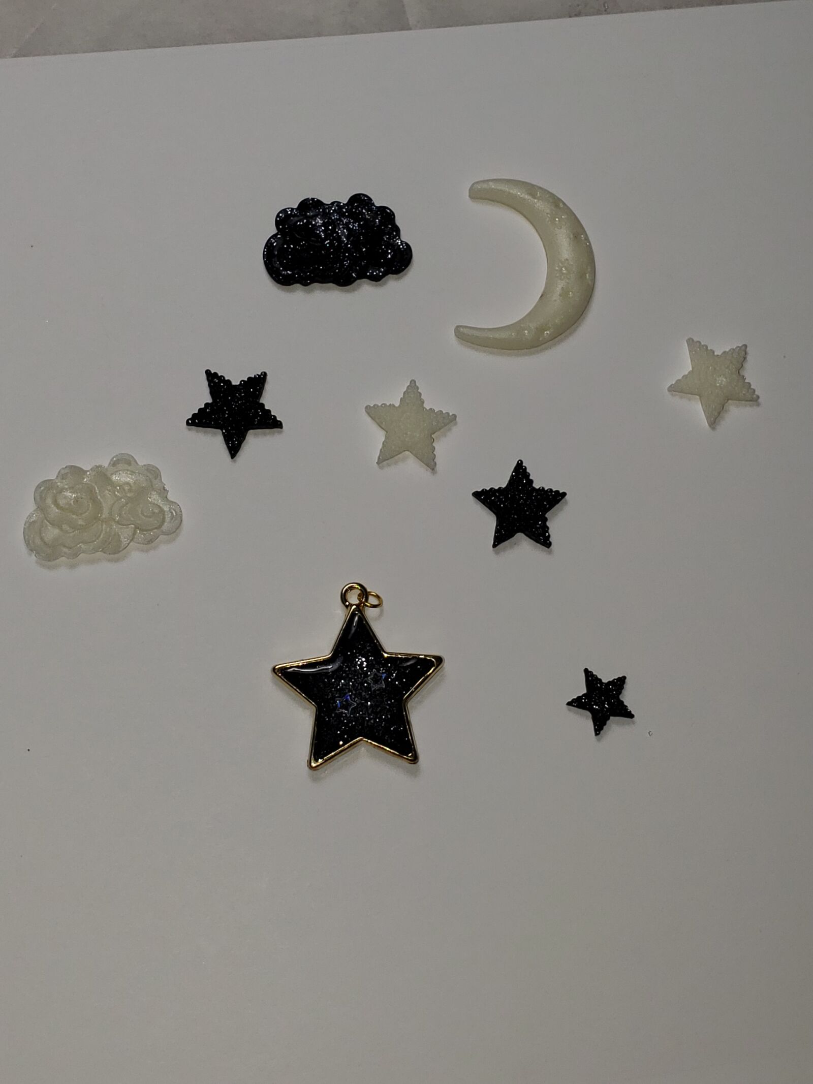 Samsung Galaxy S9+ sample photo. Resin, stars, clouds photography