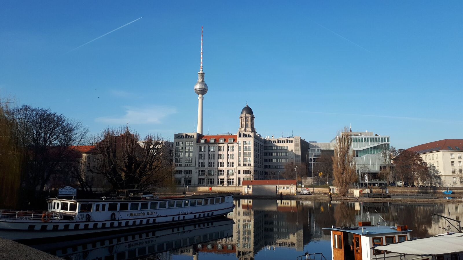 Samsung Galaxy A5(2017) sample photo. Berlin, historical harbor, germany photography