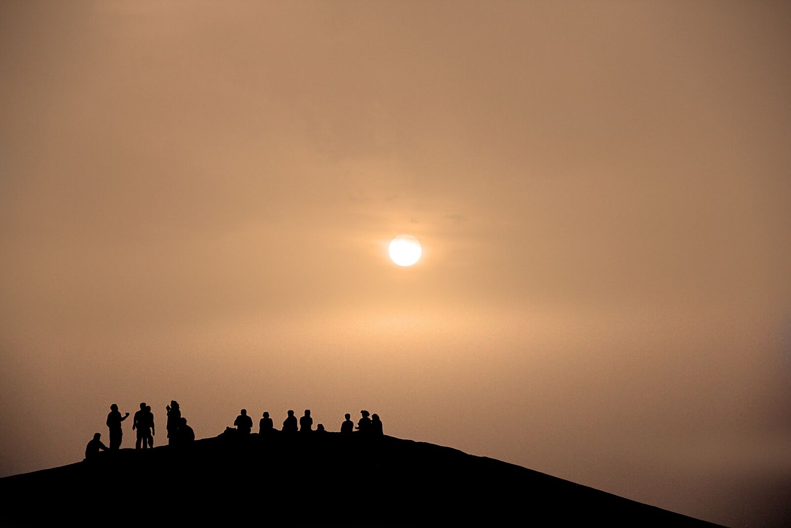 Canon EOS 550D (EOS Rebel T2i / EOS Kiss X4) sample photo. Sunset, desert, contrast photography