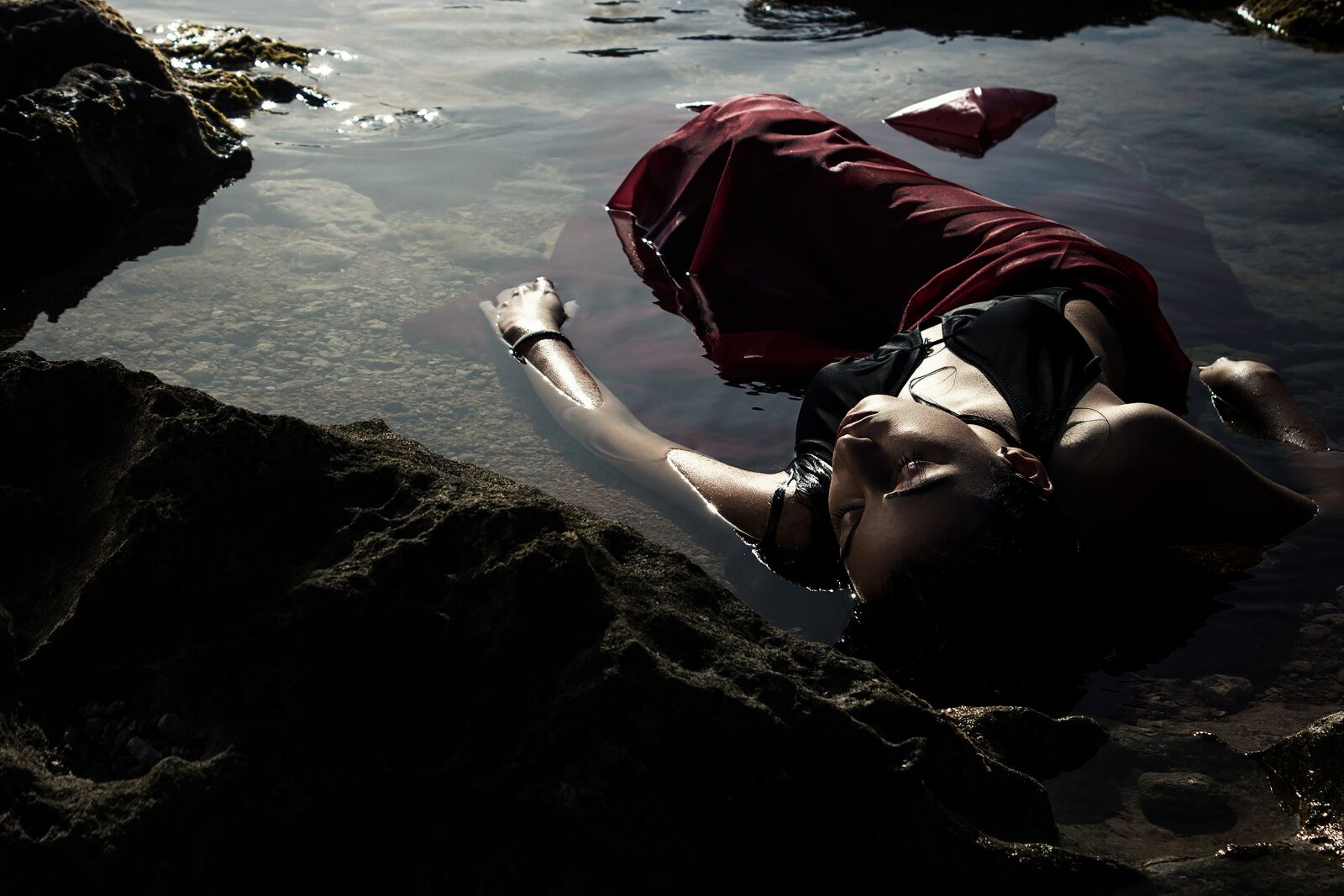 Canon EOS 600D (Rebel EOS T3i / EOS Kiss X5) sample photo. Beauty, conceptual, dark photography