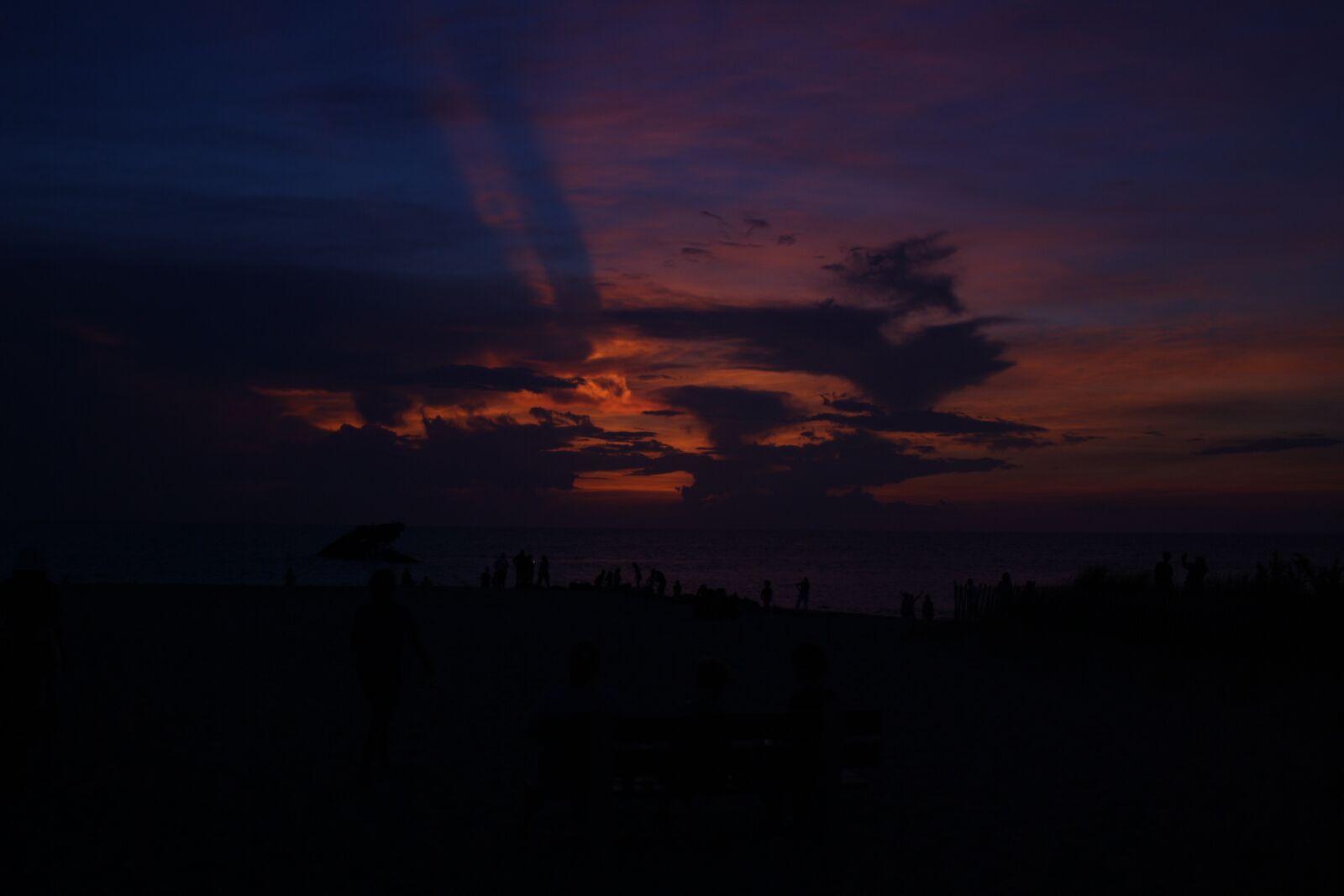 Canon EOS 1000D (EOS Digital Rebel XS / EOS Kiss F) sample photo. Beach, ocean, clouds photography