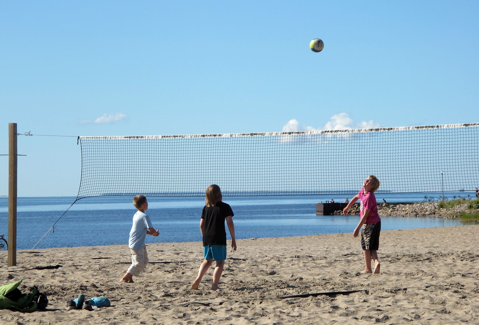 Canon PowerShot G11 sample photo. Beach, beach ball, game photography