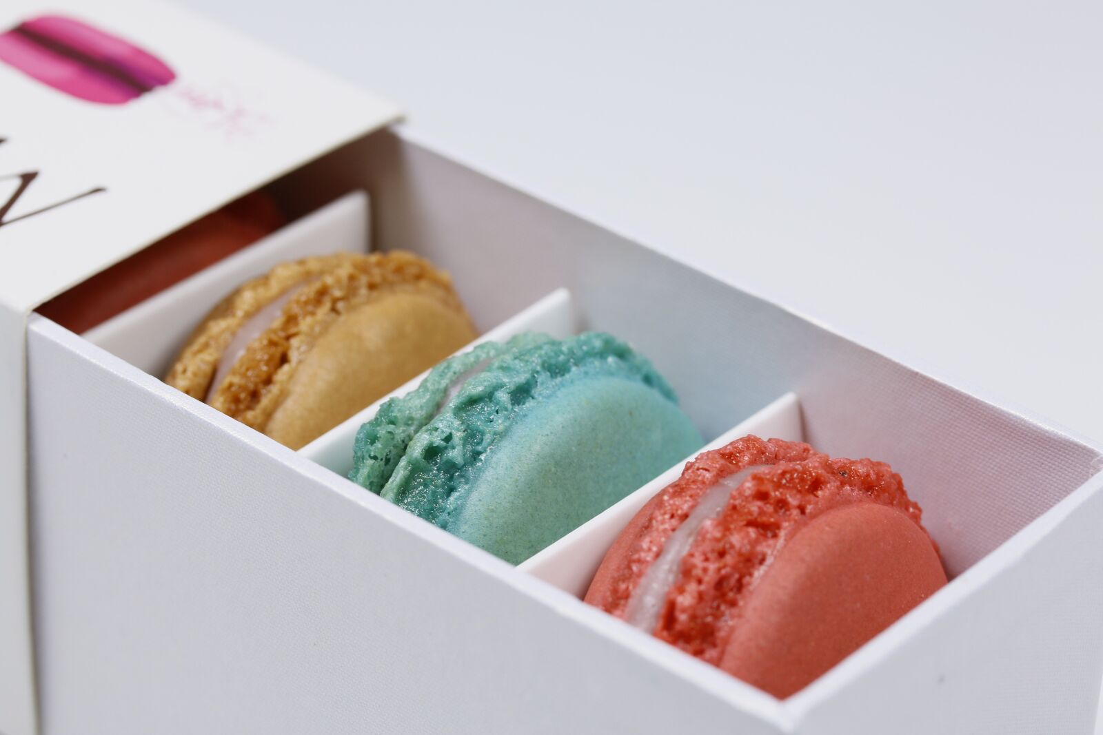 Canon EF-S 60mm F2.8 Macro USM sample photo. Macaron, gourmet, biscuit photography