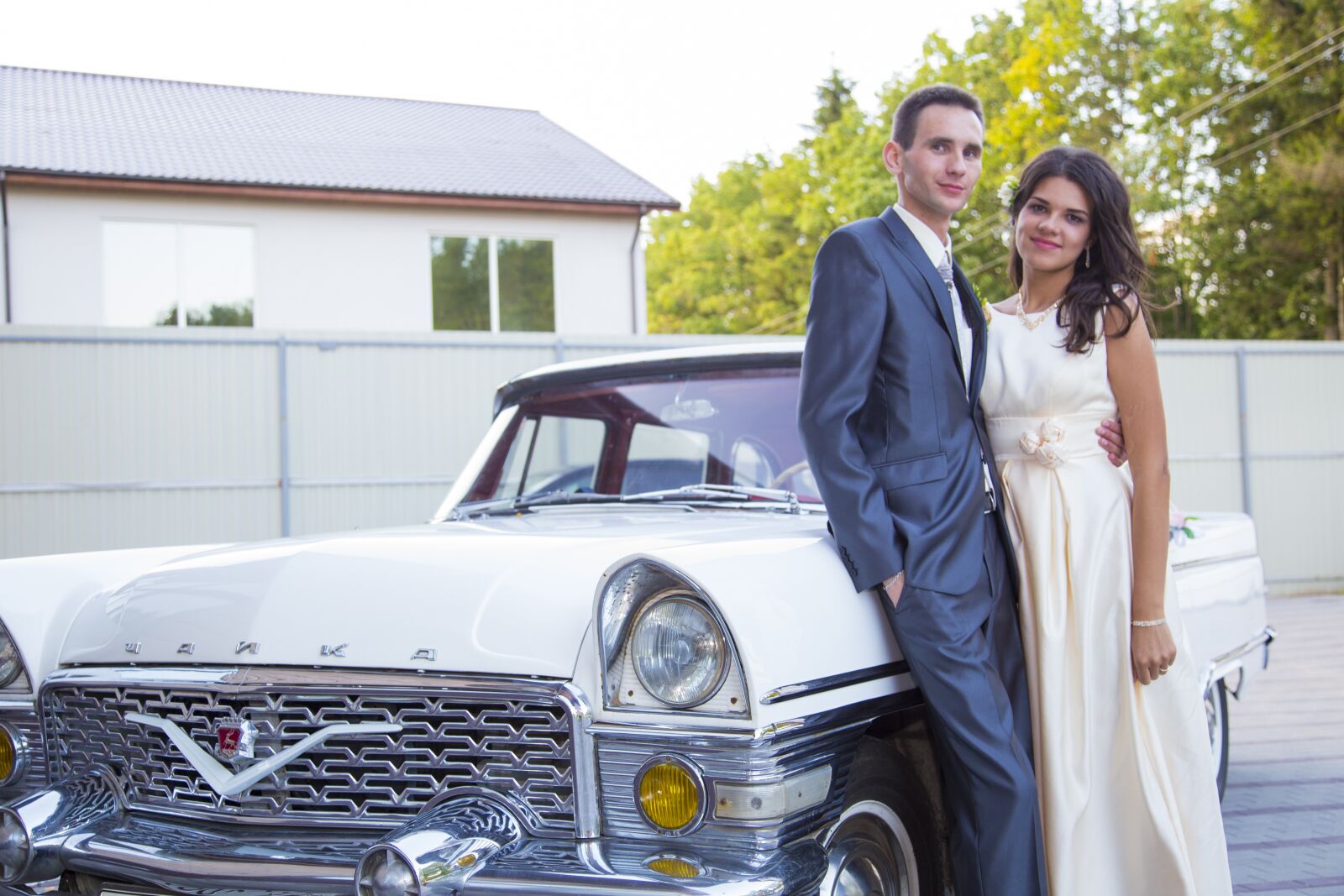 Canon EOS 6D + Canon EF 24-105mm F4L IS USM sample photo. Seagull, retro, bride photography