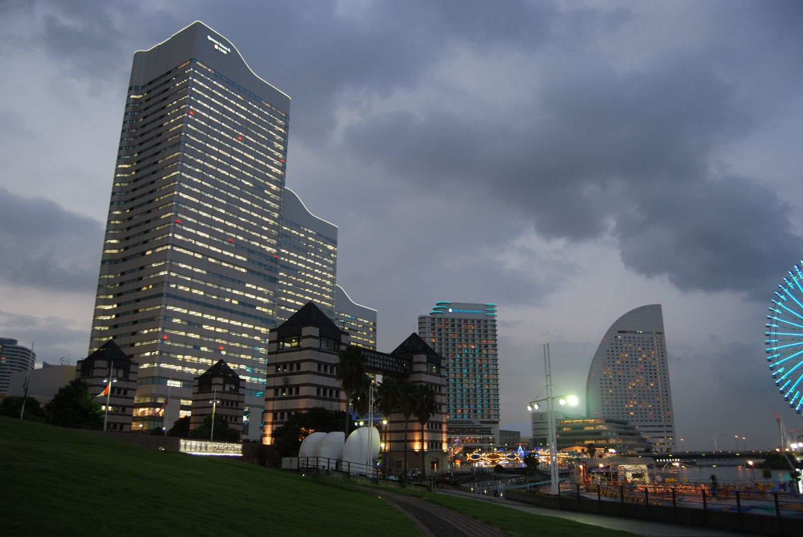 Nikon D80 sample photo. Building, night view, city photography